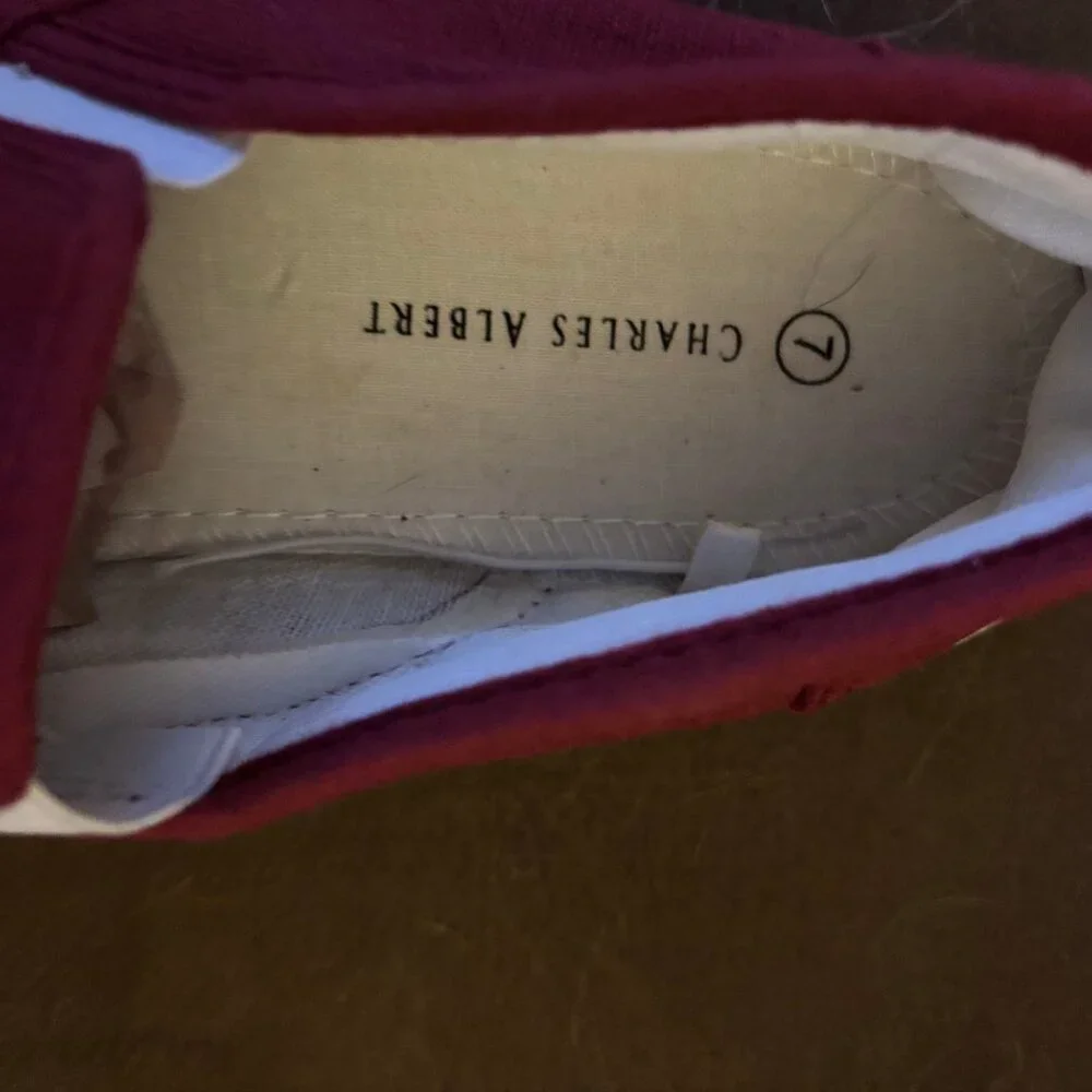 Charles Albert NWOT Women's Burgundy Red slip‎ on shoes Canvas sz 7